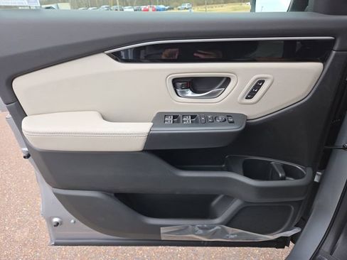 New 2026 Honda Pilot EX-L image 8