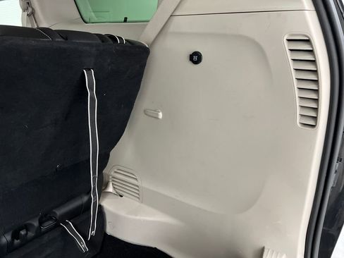 Used 2024 Chrysler Pacifica Limited FWD image 44