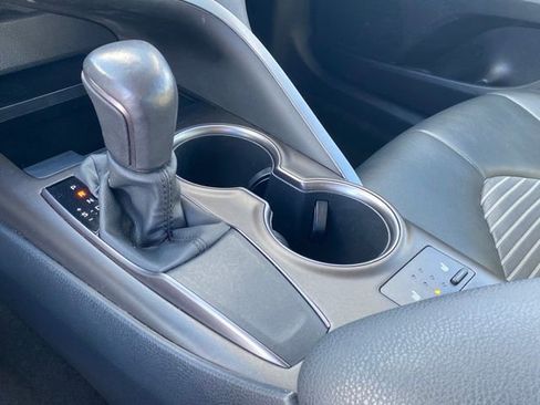 Used 2023 Toyota Camry SE image 11