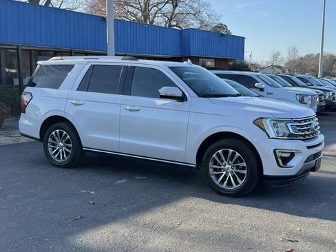 Used 2018 Ford Expedition Limited w/ Equipment Group 301A image 8