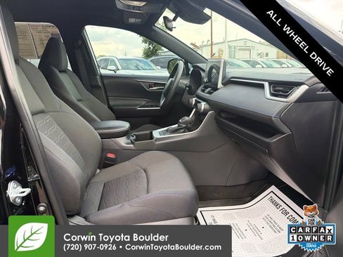 Used 2024 Toyota RAV4 SE w/ Convenience Package AWD/4WD image 11