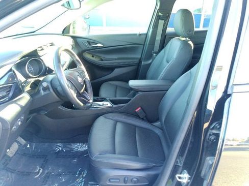 Used 2022 Buick Encore GX Essence AWD/4WD image 10