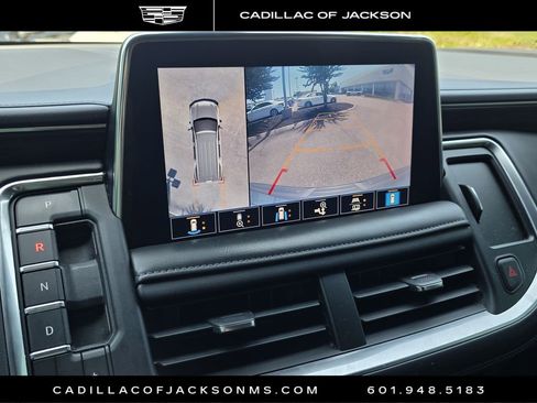 Used 2021 Chevrolet Tahoe Z71 w/ Luxury Package AWD/4WD image 13