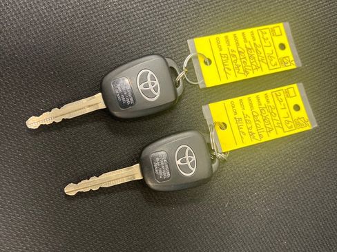 Used 2014 Toyota Corolla L image 35
