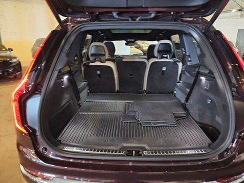Certified 2025 Volvo XC90 B5 Plus image 7