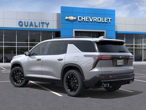 New 2026 Chevrolet Traverse LT w/ Midnight/Sport Edition FWD image 3