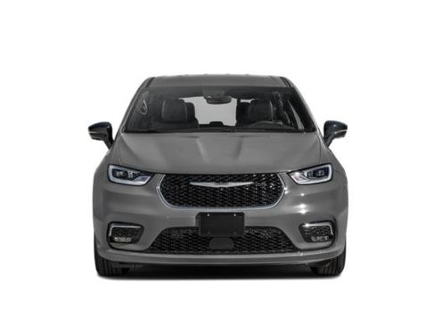 Certified 2025 Chrysler Pacifica Limited image 4