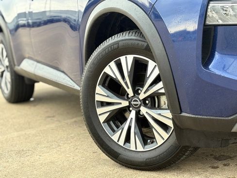 Used 2022 Nissan Rogue SV image 13