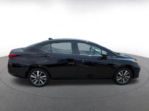 Used 2025 Nissan Versa SV FWD image 13