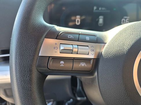 Used 2026 Hyundai Kona SE FWD image 15