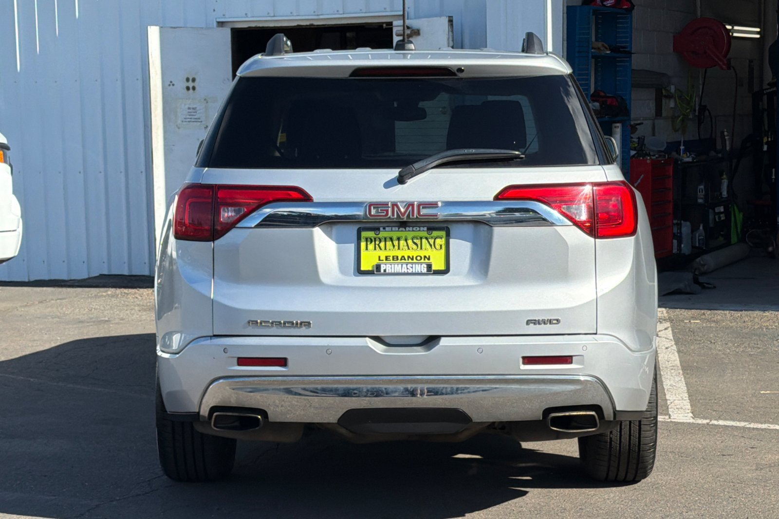 Used 2017 GMC Acadia Denali w/ Technology Package AWD/4WD image 5
