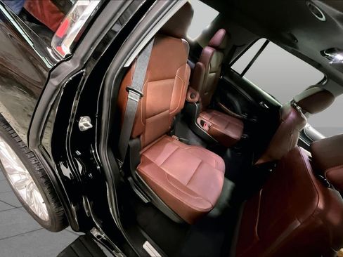 Used 2019 Chevrolet Tahoe Premier w/ Premier Plus Edition AWD/4WD image 20
