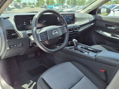 Used 2026 Nissan Sentra SV w/ SV Convenience Package FWD image 20