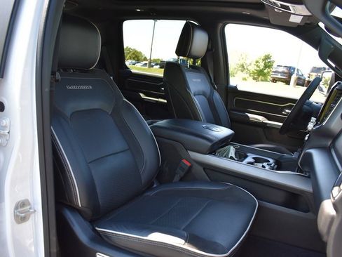 Used 2025 RAM 1500 Laramie w/ Sport Appearance Package AWD/4WD image 33