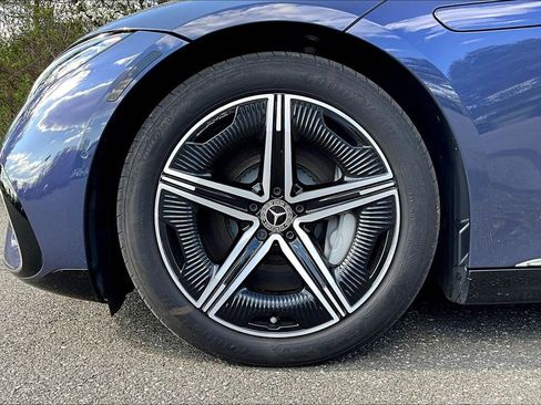 Certified 2023 Mercedes-Benz EQS 580 4MATIC Sedan image 8