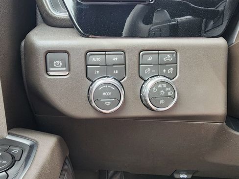 New 2026 GMC Sierra 1500 SLT w/ SLT Premium Plus Package image 19