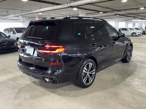 Used 2024 BMW X7 xDrive40i w/ M Sport Package image 8