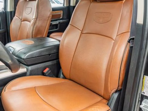 Used 2017 RAM 3500 Laramie Longhorn image 18