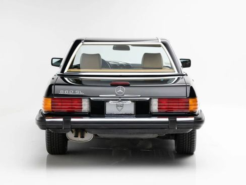 Used 1989 Mercedes-Benz 560 SL image 6