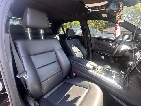 Used 2016 Mercedes-Benz E 350 4MATIC Sedan w/ Premium Package image 13