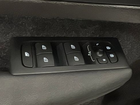 Used 2026 Volvo XC40 B5 Plus w/ Protection Package Premier image 22