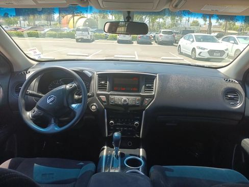 Used 2013 Nissan Pathfinder S FWD image 15