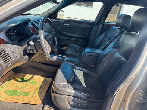 Used 2006 Cadillac DTS FWD image 16