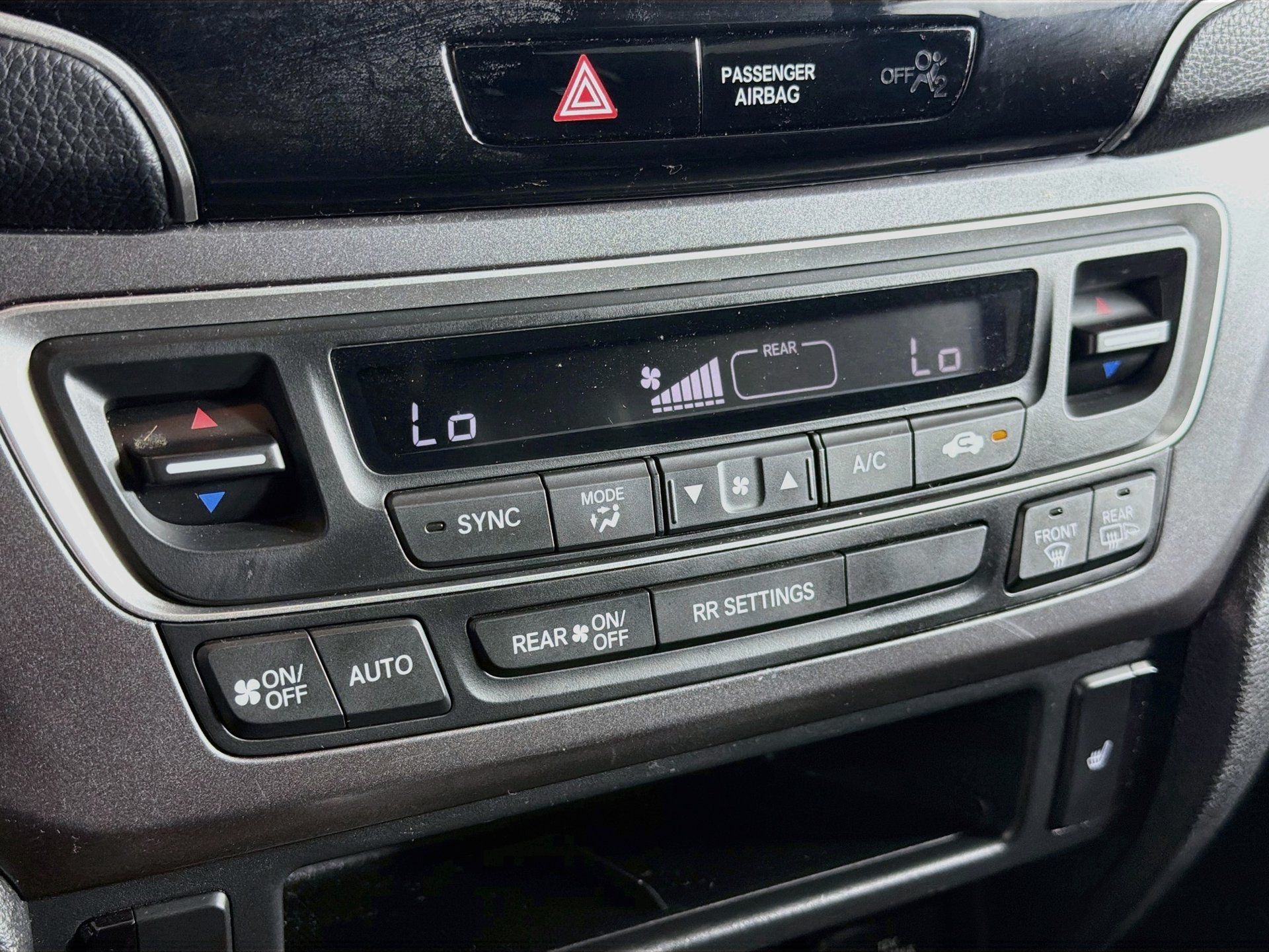 Used 2025 Honda Passport EX-L image 33
