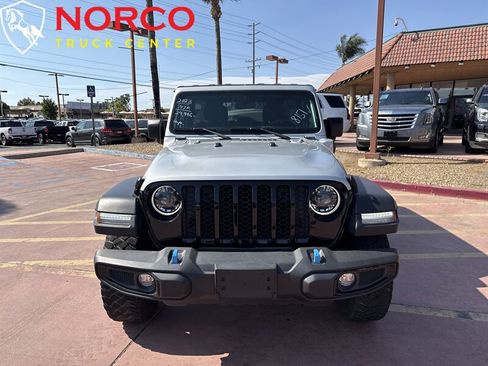 Used 2023 Jeep Wrangler Unlimited w/ Cold Weather Group image 4