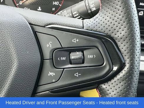 Used 2025 Chevrolet Trax RS w/ Sunroof Package image 11