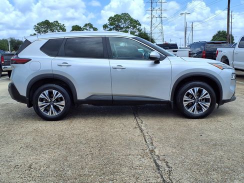 Used 2023 Nissan Rogue SV w/ SV Premium Package FWD image 28