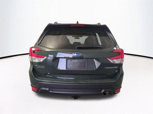Used 2024 Subaru Forester Premium image 6