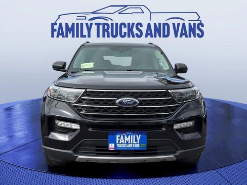 Used 2022 Ford Explorer XLT w/ Equipment Group 202A image 3