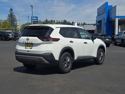 Used 2023 Nissan Rogue S FWD image 5