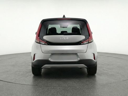 Used 2025 Kia Soul LX w/ LX Technology Package FWD image 7
