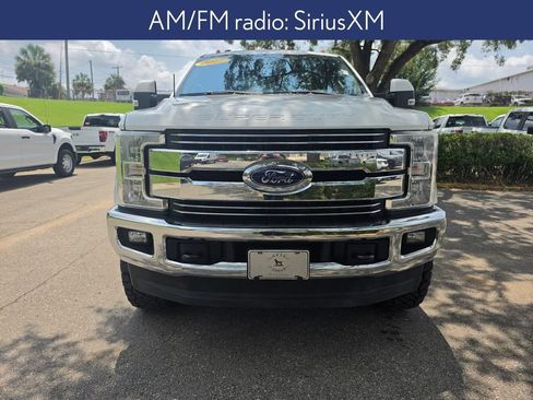 Used 2017 Ford F250 Lariat w/ Lariat Value Package AWD/4WD image 7