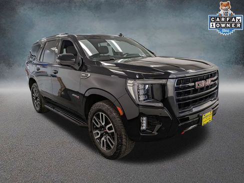 Used 2023 GMC Yukon AT4 w/ Technology Package AWD/4WD image 3
