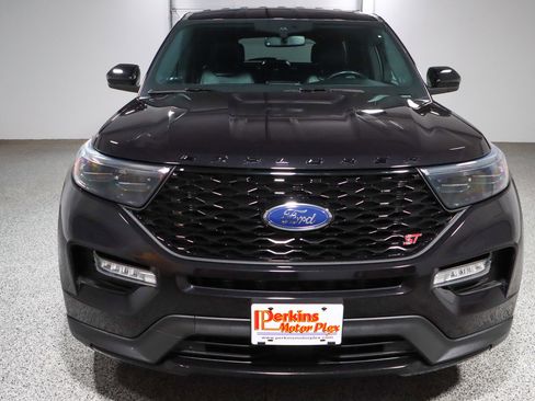 Used 2022 Ford Explorer ST w/ ST Street Pack image 4
