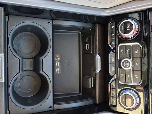 Used 2023 GMC Yukon XL Denali image 46