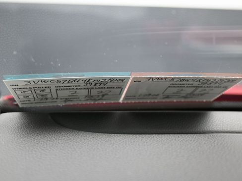 Used 2019 Volkswagen Jetta SE w/ Cold Weather Package image 10