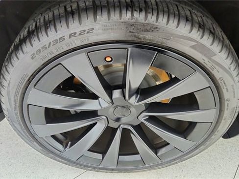 Used 2023 Tesla Model X image 54