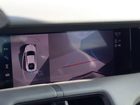 Certified 2022 Porsche Taycan image 18