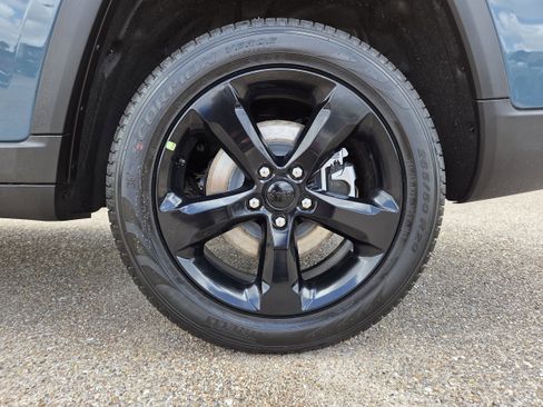 New 2026 Jeep Grand Cherokee L Limited AWD/4WD image 9