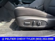 Used 2018 Chevrolet Malibu LT FWD image 12