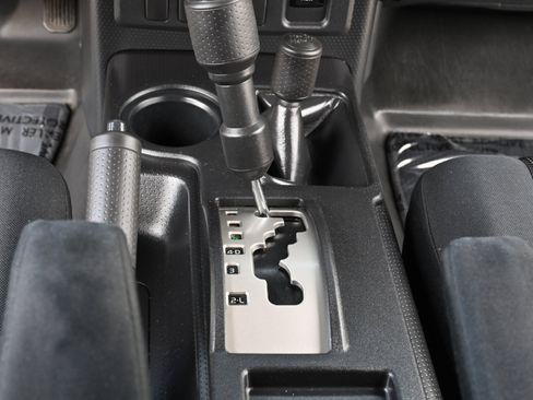 Used 2007 Toyota FJ Cruiser 4WD image 18