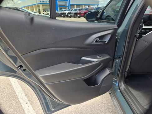 Used 2026 Chevrolet Trax LS FWD image 14