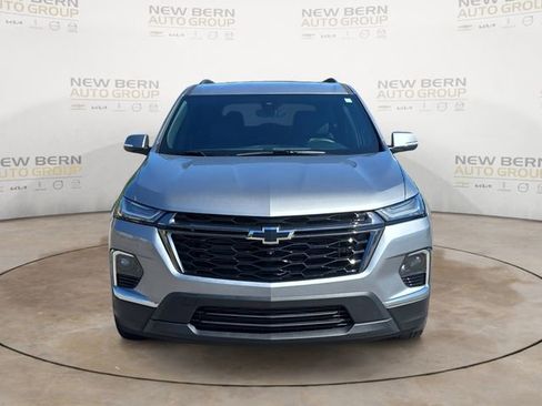 Used 2023 Chevrolet Traverse RS FWD image 8