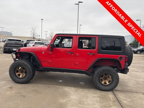 Used 2016 Jeep Wrangler Unlimited Rubicon w/ Connectivity Group image 8