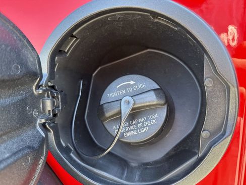 Used 2024 Jeep Wrangler Unlimited Rubicon AWD/4WD image 38