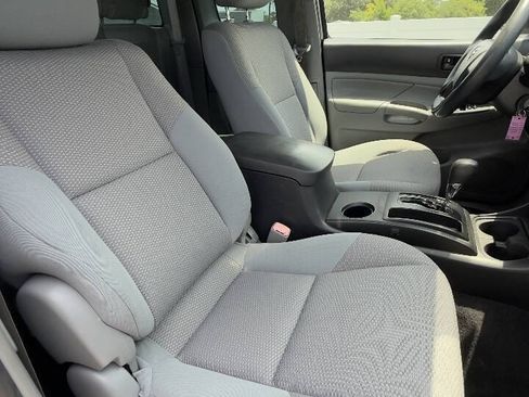 Used 2013 Toyota Tacoma 2WD Access Cab image 13